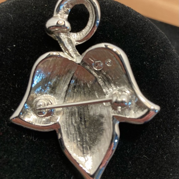 Swarovski Pave Leaf Brooch with Lady Bug - Picture 6 of 6